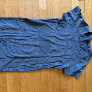 Athleta Gray Short Sleeve Top